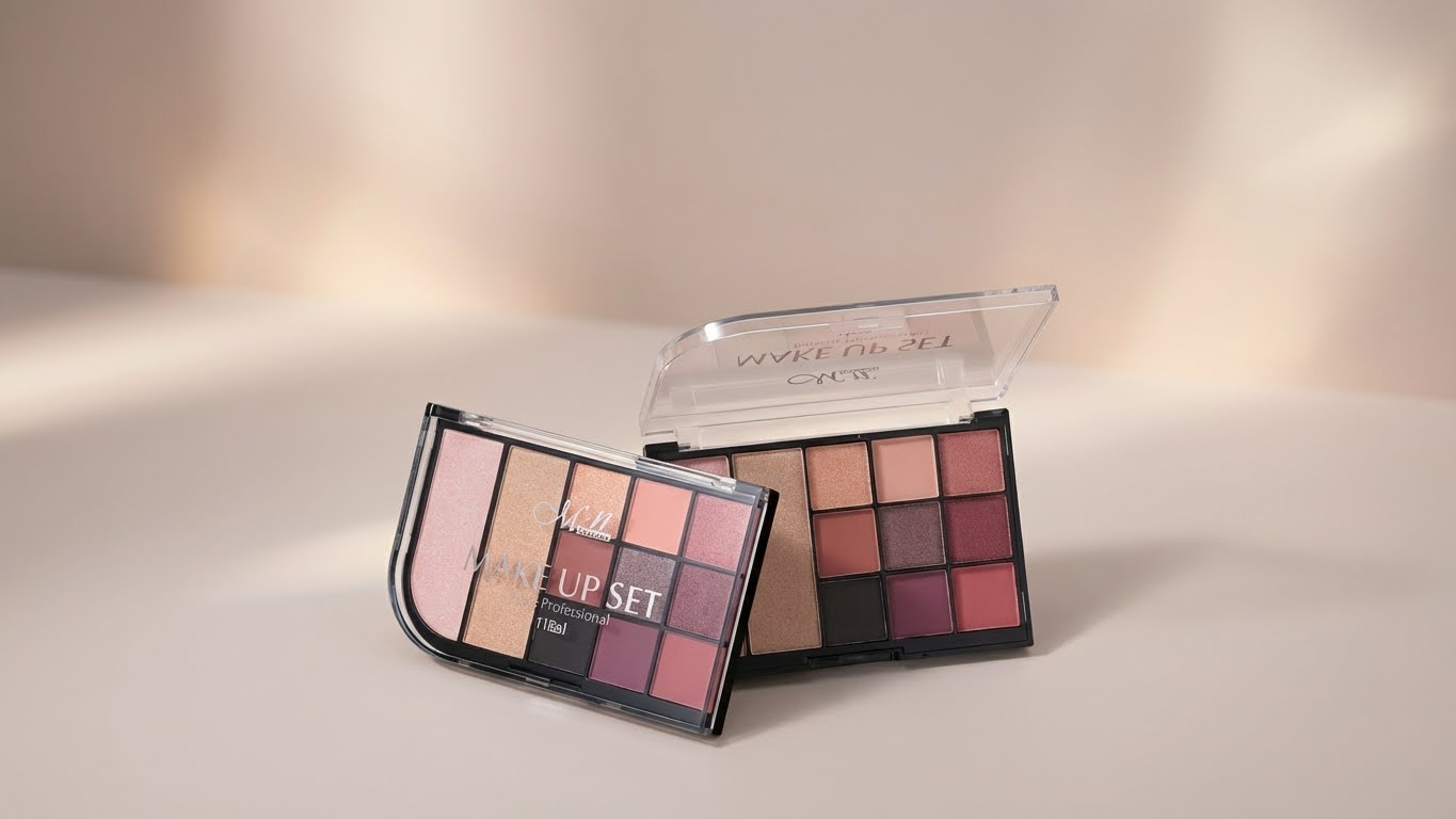 الصفحة الرئيسيةمجموعة مكياج ظلال العيون والهايلايتر الجديدة من Me Now MN - 11 لونًا