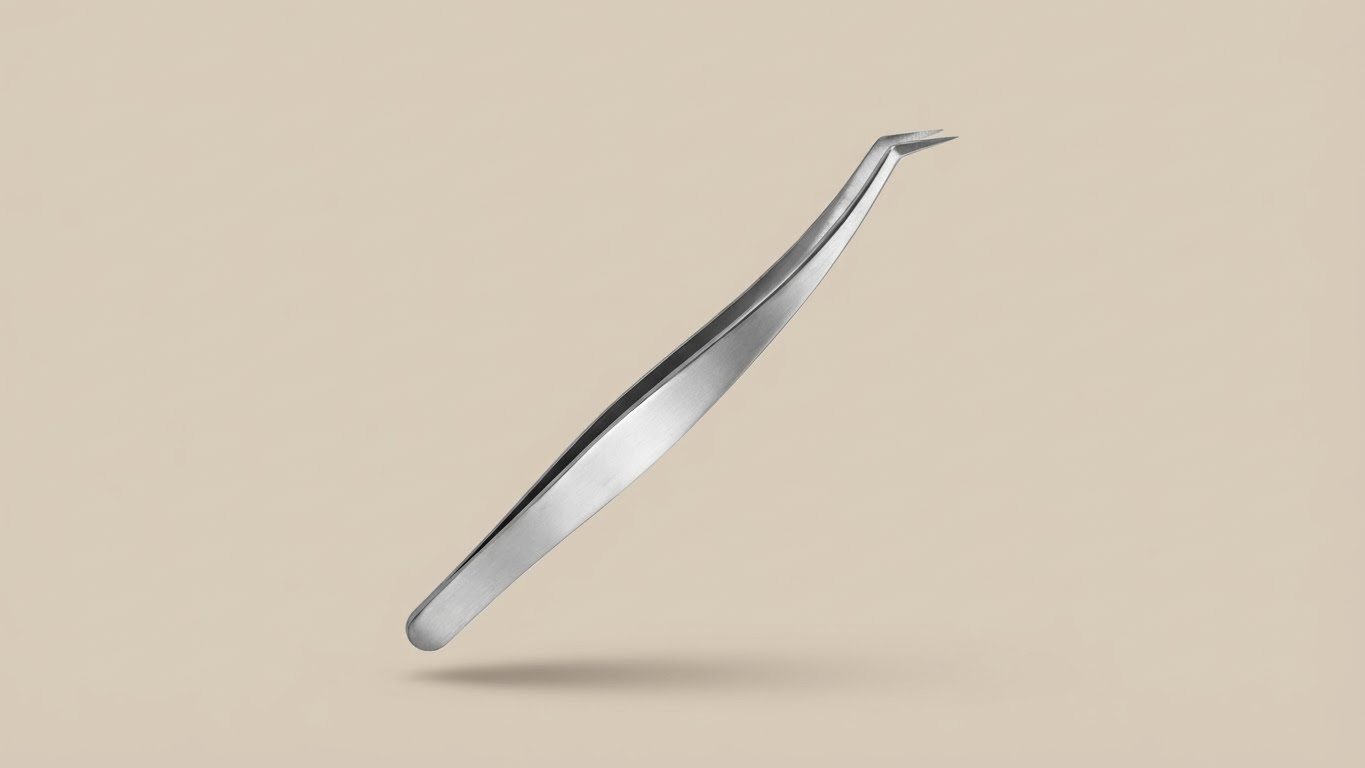 ملقط رموش وحواجب احترافي مائل