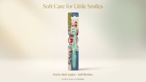 فرشاة أسنان توتش (Tuchs) ستايل جونيور للأطفال والناشئين - شعيرات ناعمة (Soft) لعناية لطيفة وآمنة